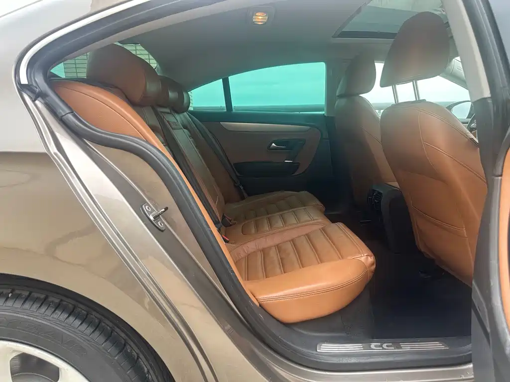 One Auto-Volkswagen CC 2011 Model Luxury Edition