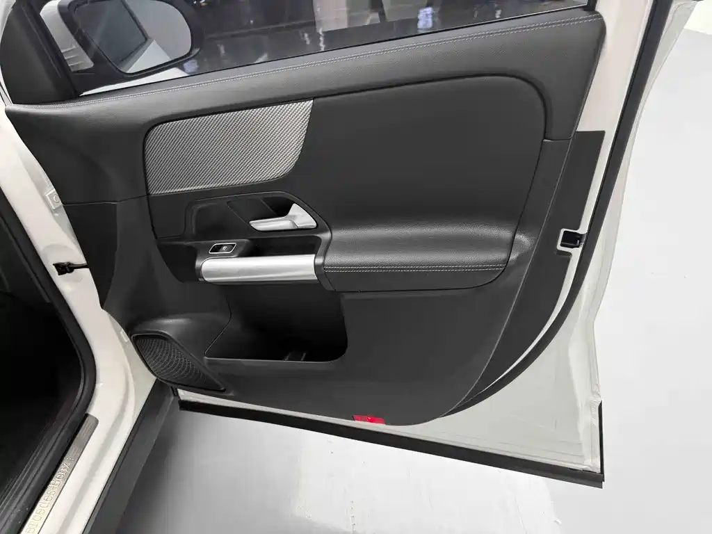 Mercedes-Benz GLA 2023 Facelift GLA 200