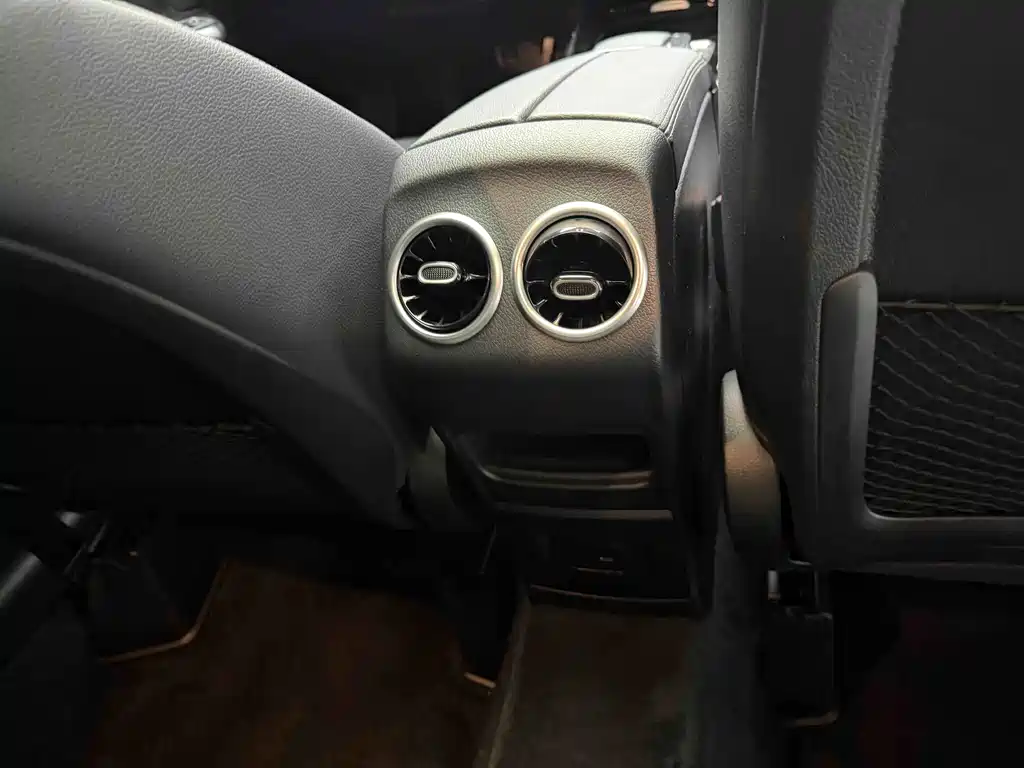 Mercedes-Benz GLA 2023 Facelift GLA 200