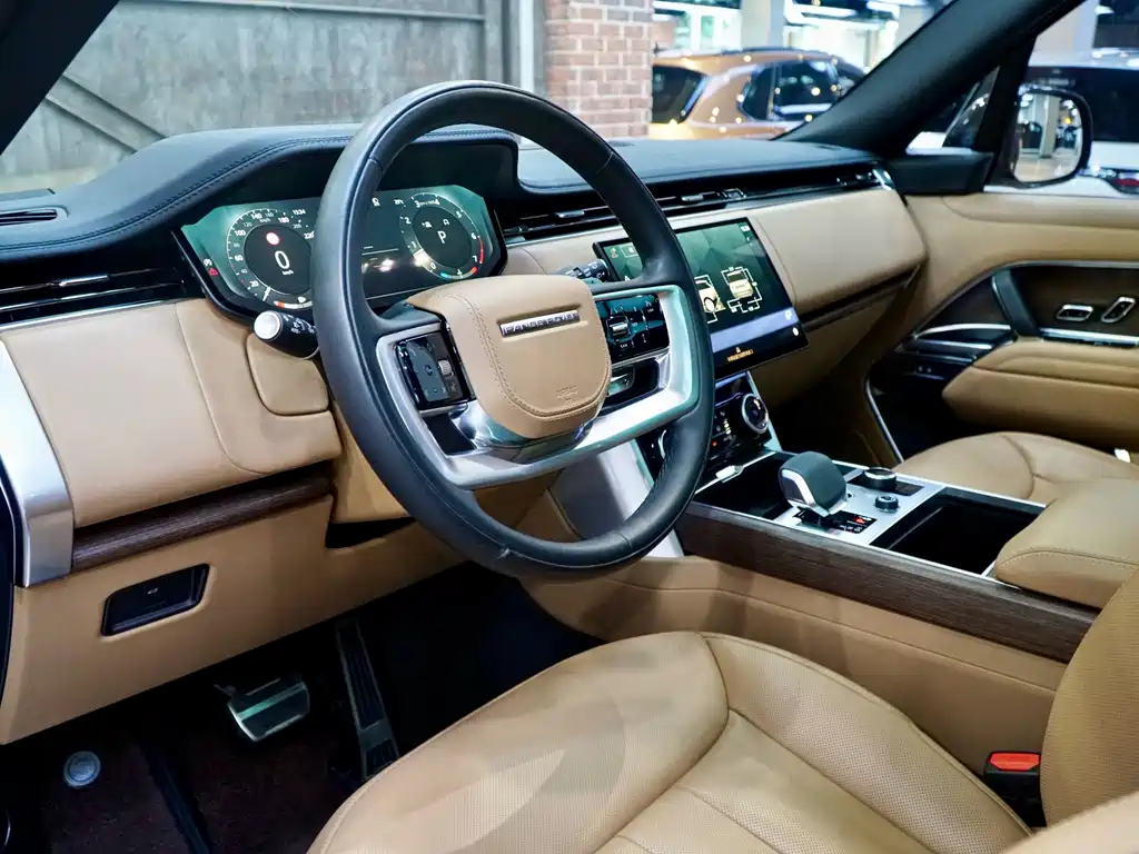 Range Rover 2023 3.0 L6 400PS Grandland Seven-Seat Extended Edition