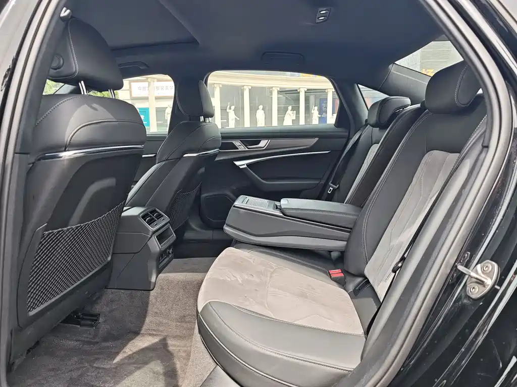 Audi A6L 2023 Facelift 40 TFSI Luxury Dynamic Edition