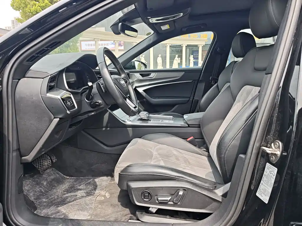 Audi A6L 2023 Facelift 40 TFSI Luxury Dynamic Edition