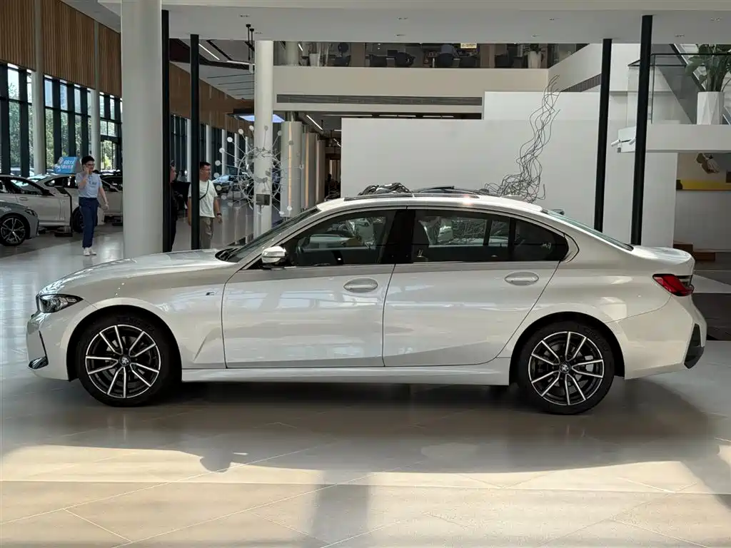 BMW 3 Series 2024 320Li M Sport Package