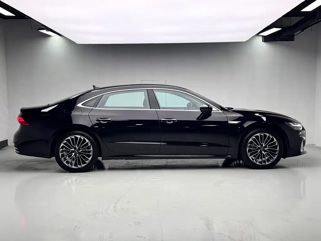 Audi A7L 2025 45 TFSI Luxury Edition