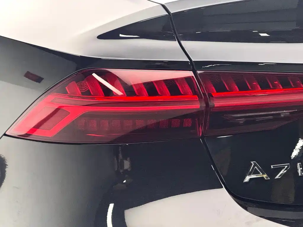 Audi A7L 2025 45 TFSI Luxury Edition