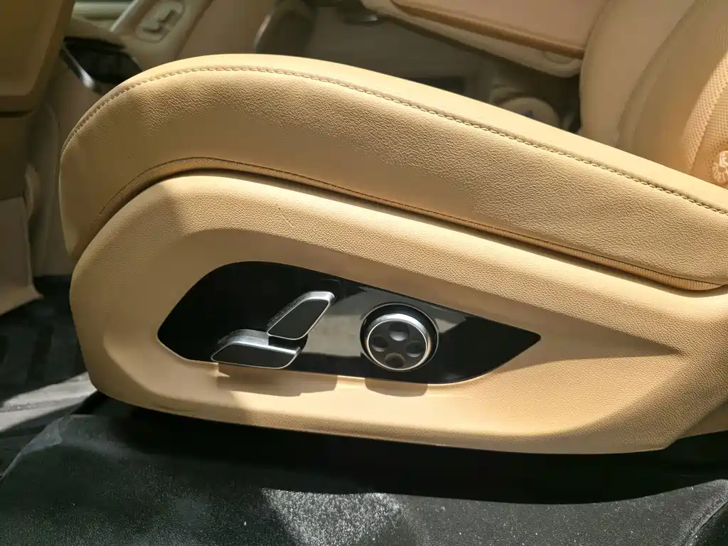 Askun M7 2022 Edition 1.5T Rear-wheel Drive Comfort Version
