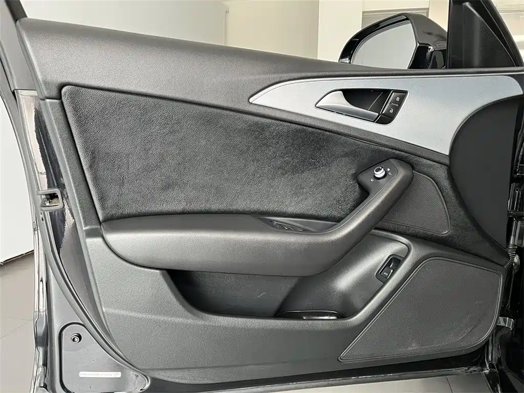 Audi A6L 2015 Edition TFSI Commemorative Intelligent Leadership Model