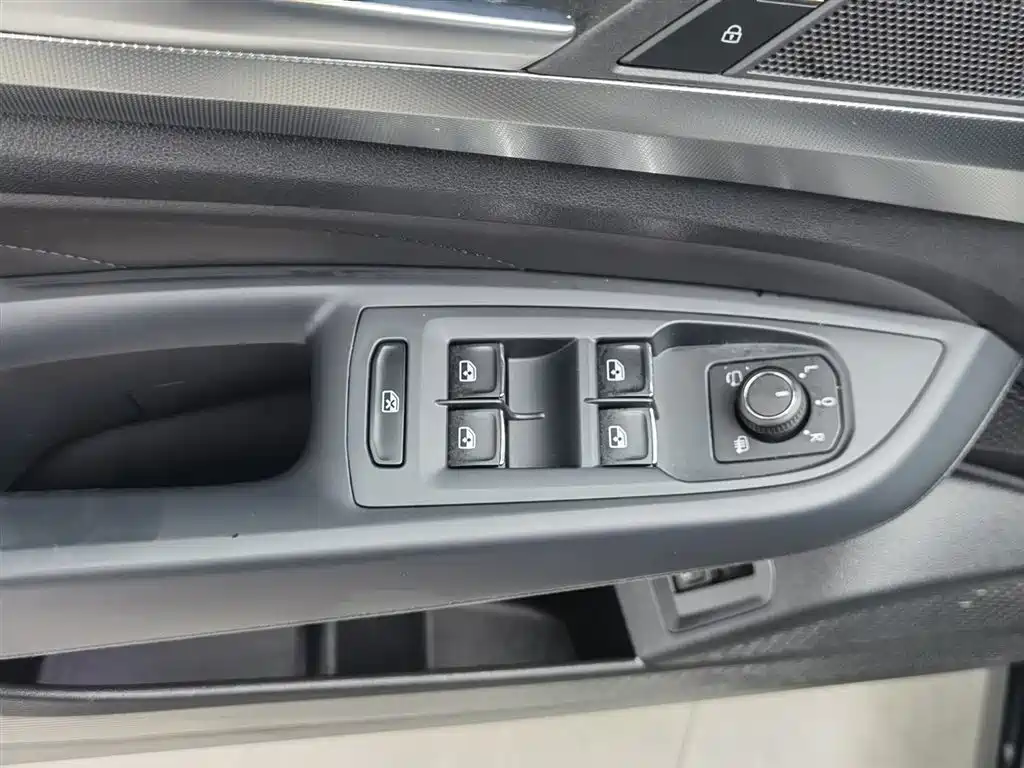 Passat 2023 Edition 330 TSI Elite Edition