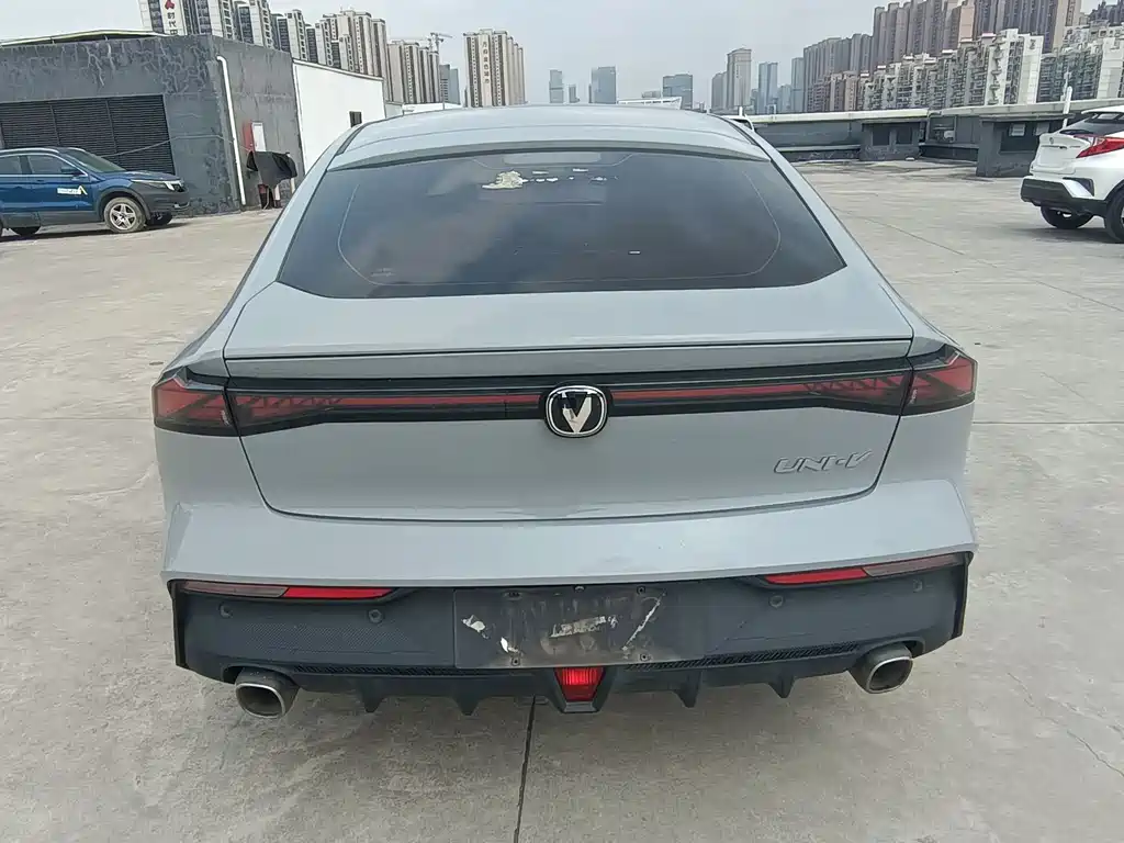 Changan UNI-V 2022 Model 1.5T Sports Edition