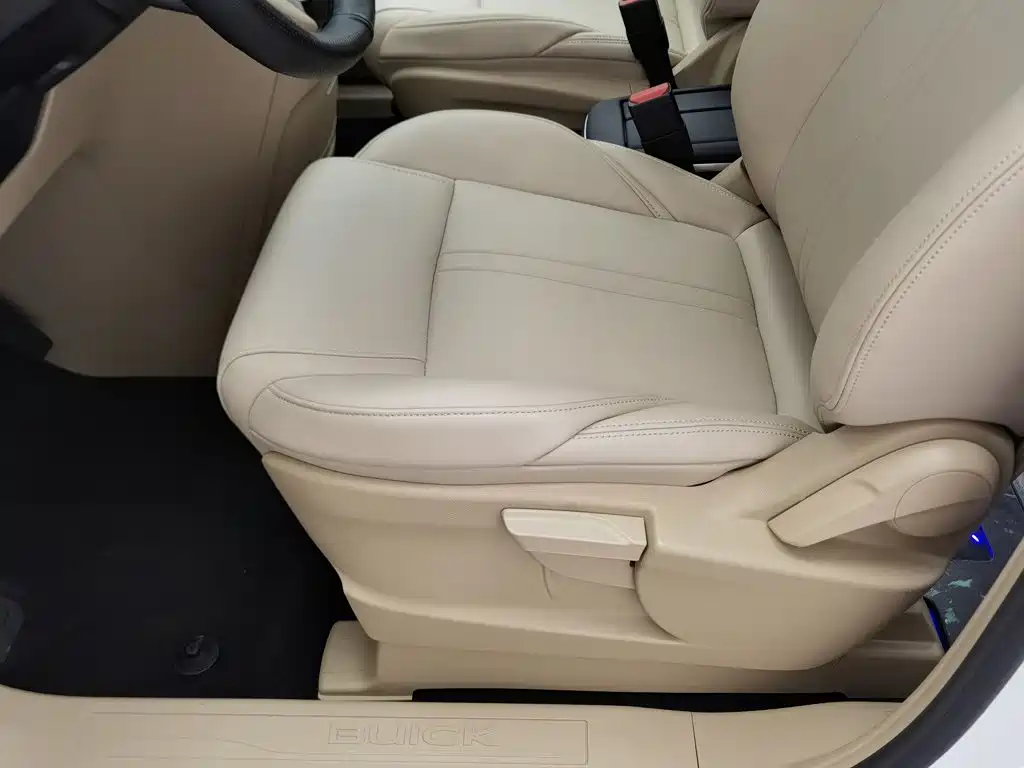 Buick GL8 2025 Limited Edition Executive Coach DG-YZ Version