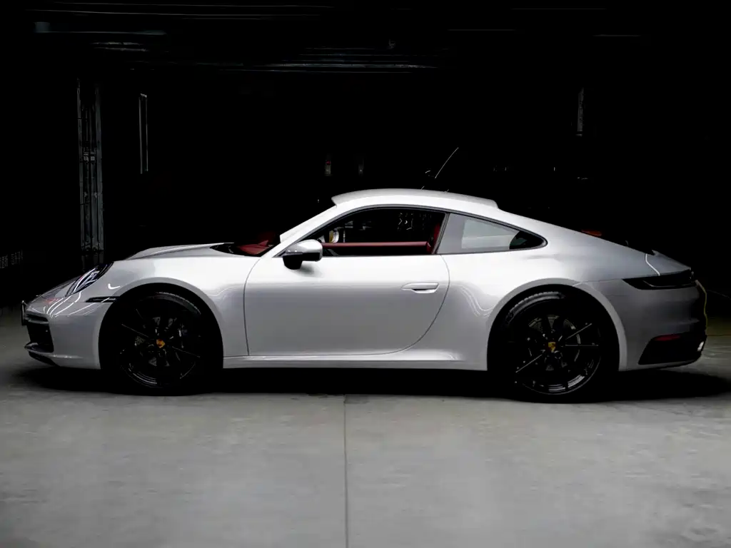Porsche 911 2023 Carrera 3.0T