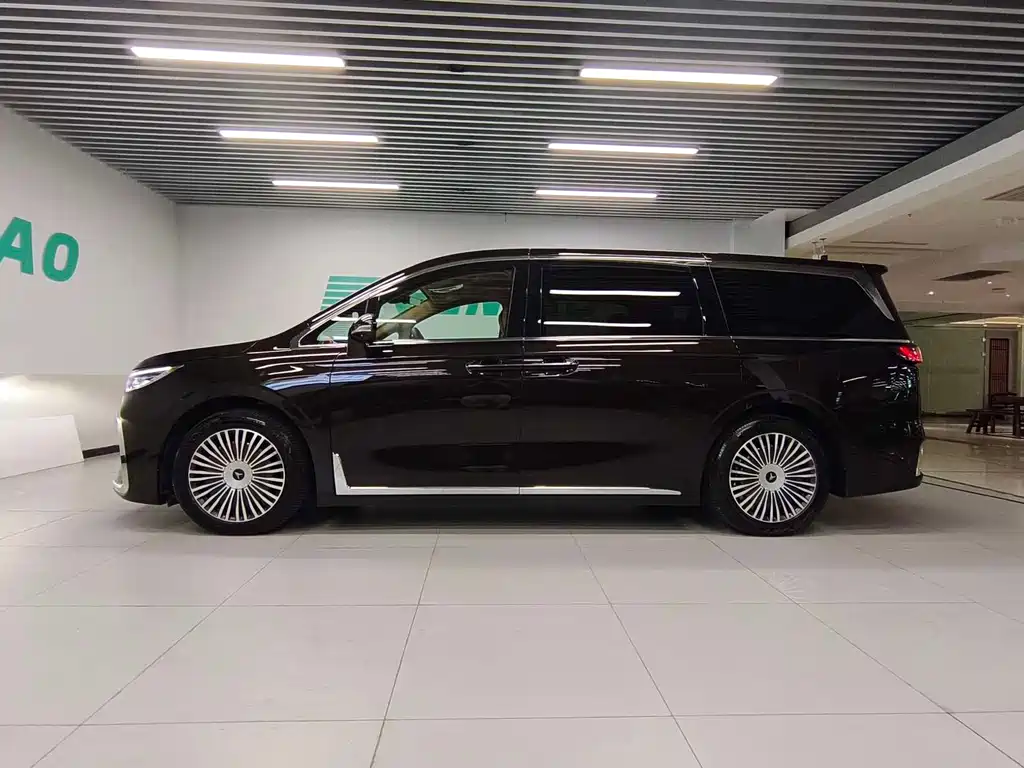 Dreams Maker 2025款 PHEV All-Wheel Drive Prestige Kunpeng Edition