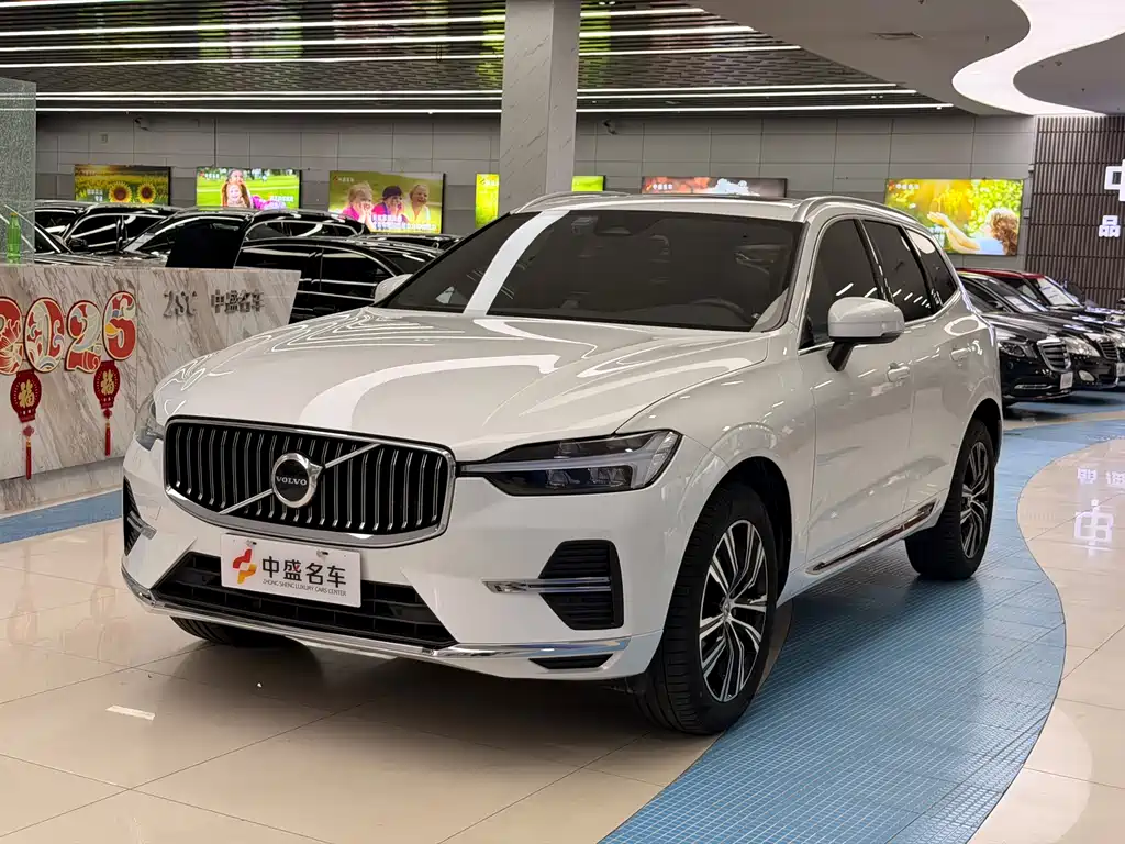 Volvo XC60 2022 B5 AWD Intelligent Comfort Luxury Edition