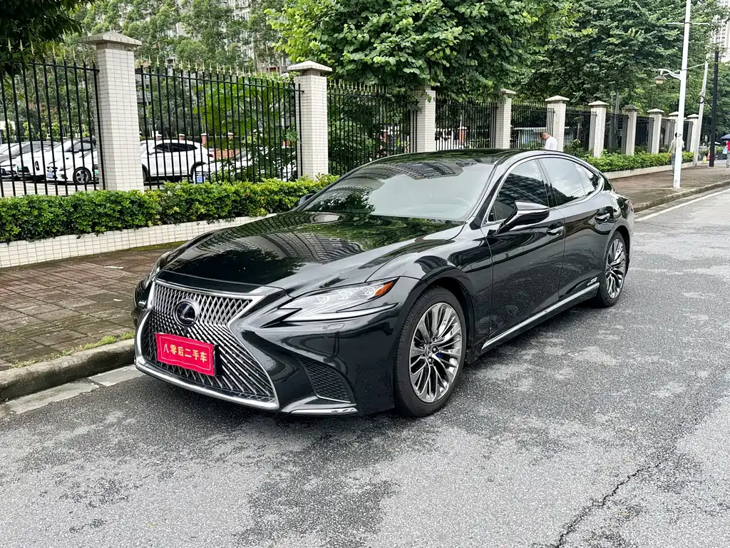 Lexus LS 2018 500h Executive Edition National VI