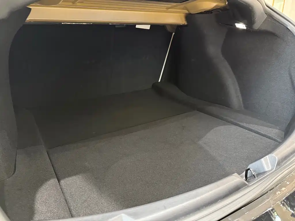 Model 3 Long Range All-Wheel Drive 2019 Import Edition