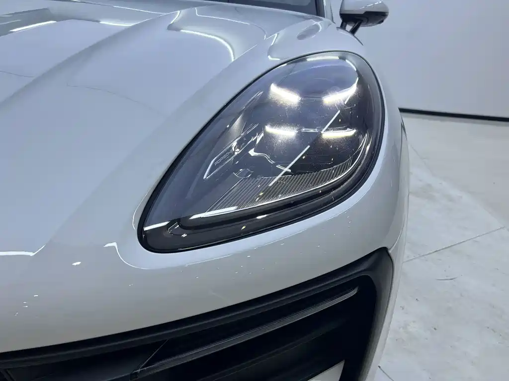 Macan 2023 2.0T