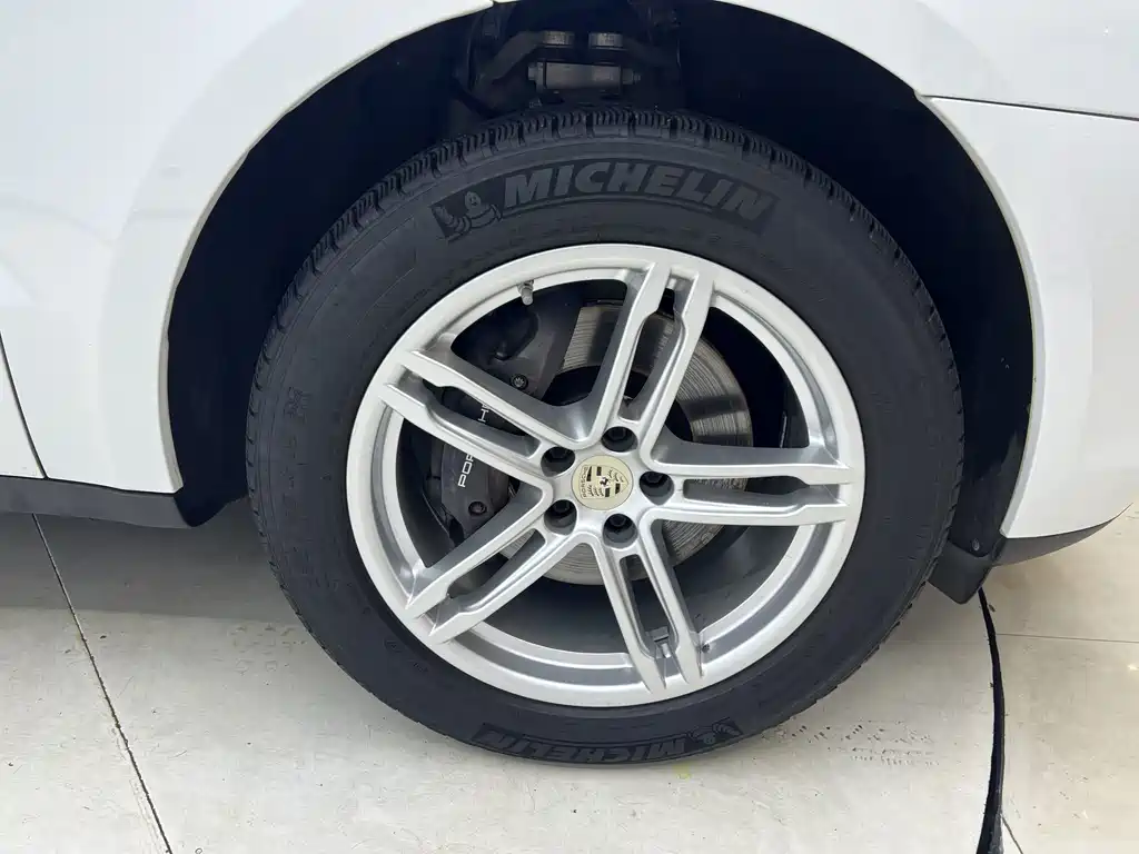 Macan 2023 2.0T