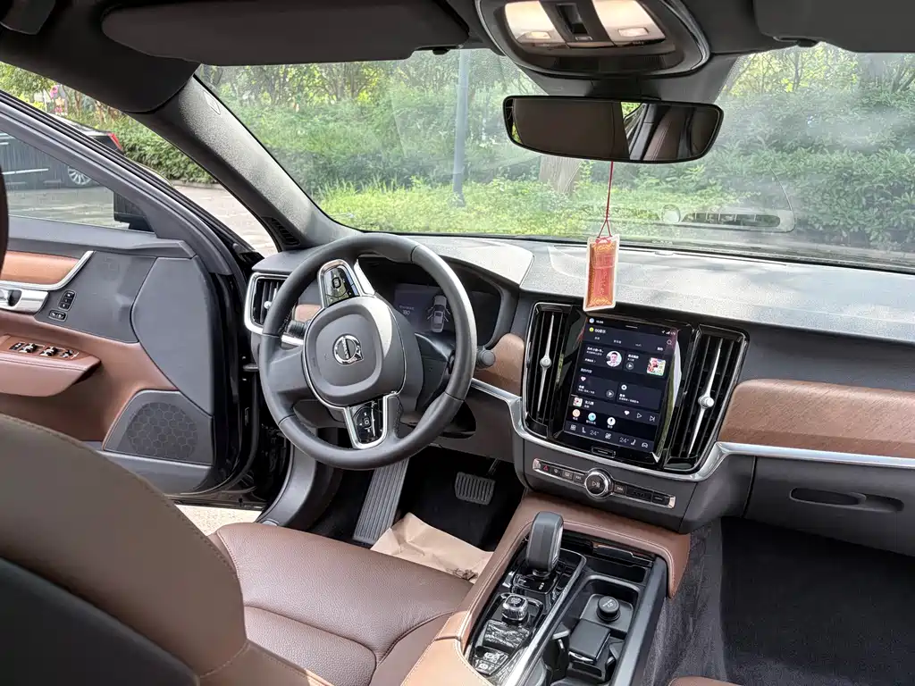 Volvo S90 2023 B5 Intelligent Luxury Edition