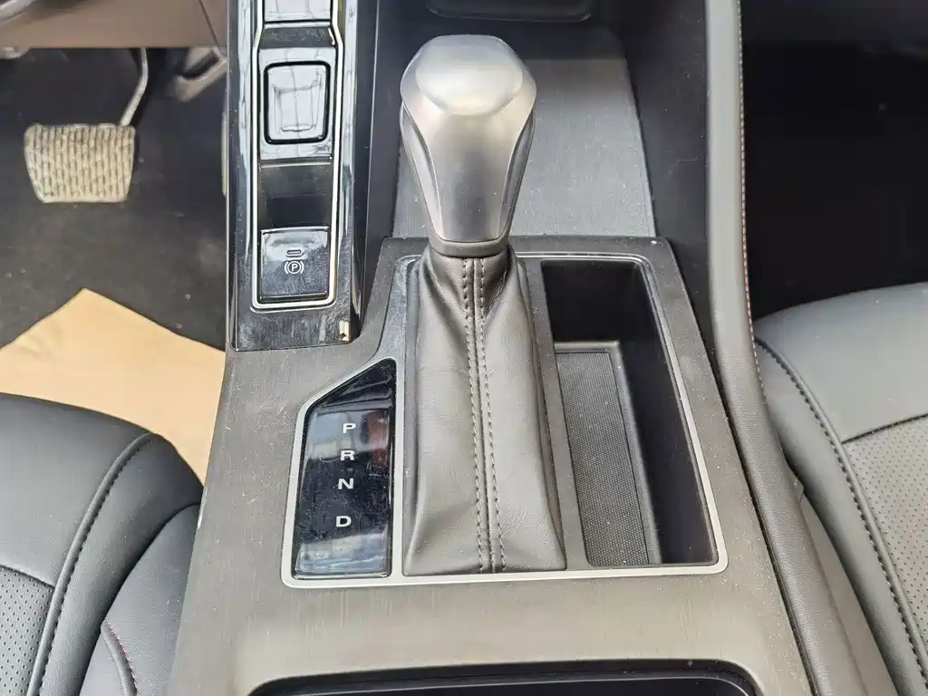 Roewe i5 2023 Model 1.5L CVT Luxury Edition