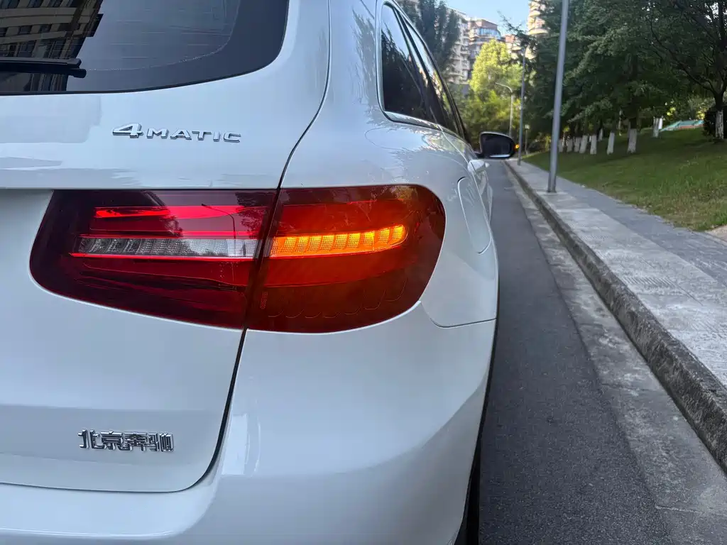 Mercedes GLC 2017 GLC 260 4MATIC Luxury Edition