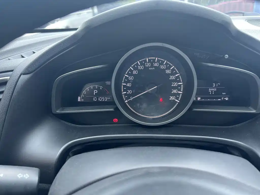 Mazda 3 Atenza 2017 3-door 2.0L automatic premium model National V