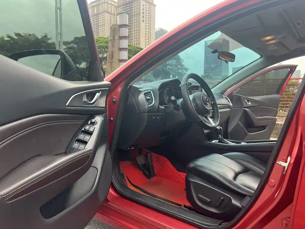 Mazda 3 Atenza 2017 3-door 2.0L automatic premium model National V
