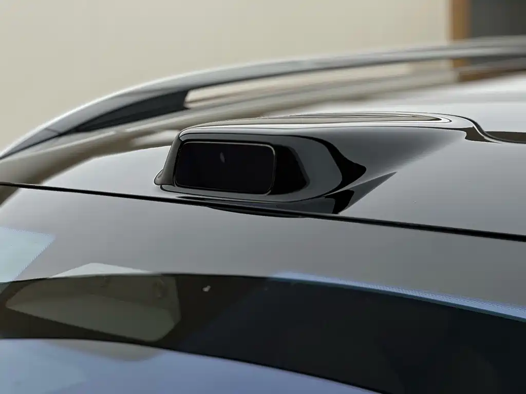 SWM M9 2025 Edition Range-Extended Max Version 52kWh 6-Seater (192-line LiDAR)