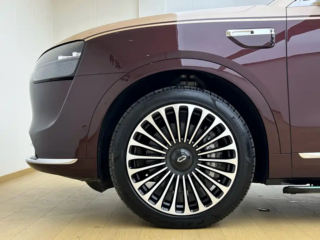 SWM M9 2025 Edition Range-Extended Max Version 52kWh 6-Seater (192-line LiDAR)