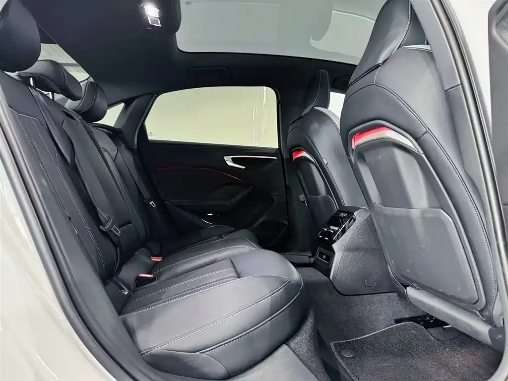 Audi A5L 2026 model 2.0T Qiankun Smart Drive Edition