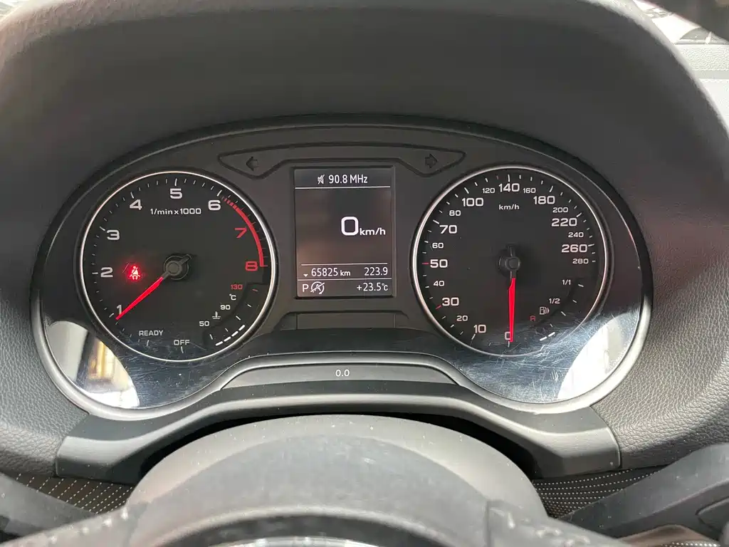 Audi Q2L 2022 35 TFSI进取致雅型