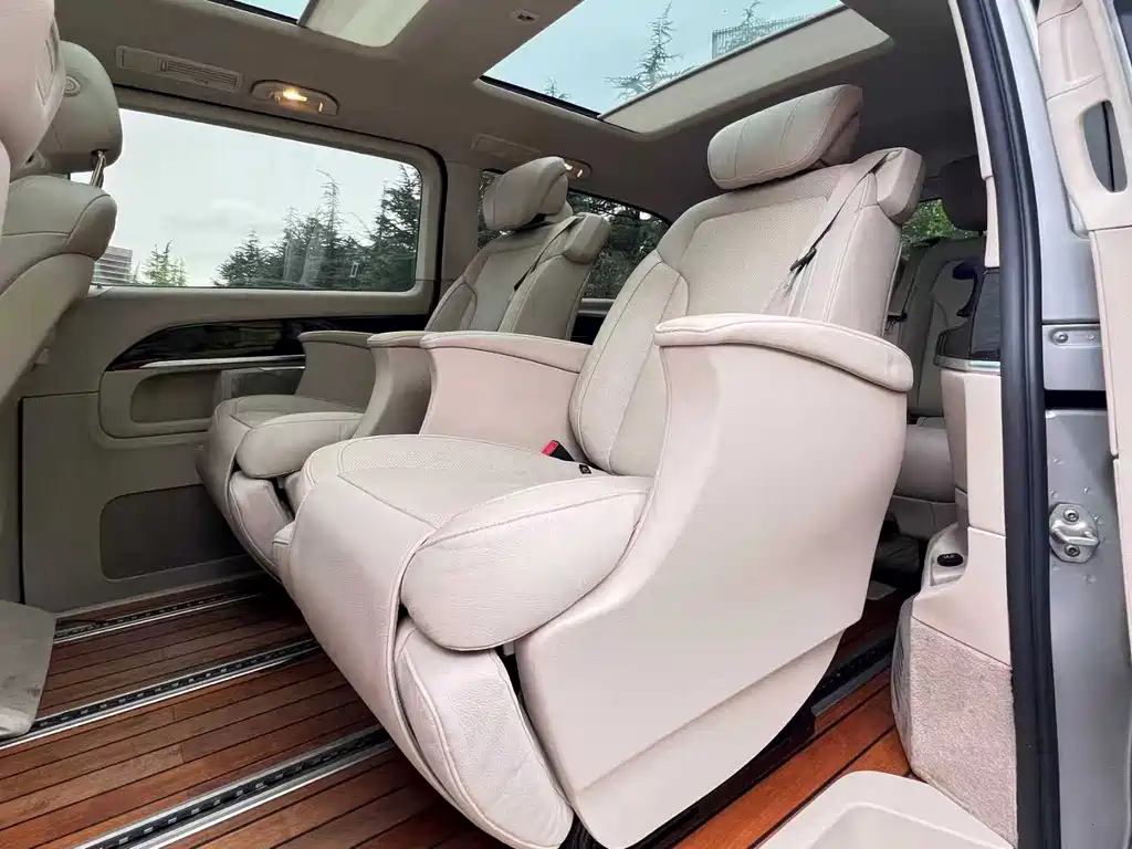 Mercedes-Benz V-Class 2017 260 L尊贵加长版