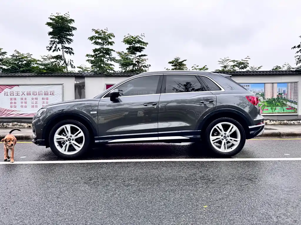 Audi Q3 2022 35 TFSI Fashion Elegance Edition