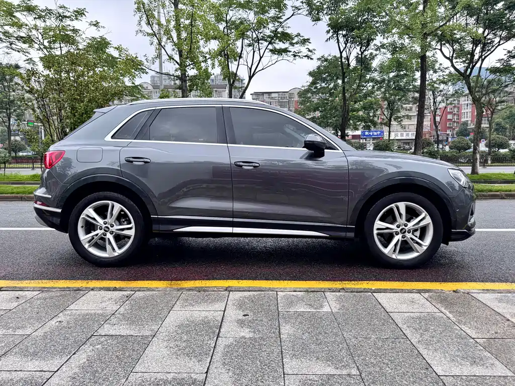 Audi Q3 2022 35 TFSI Fashion Elegance Edition