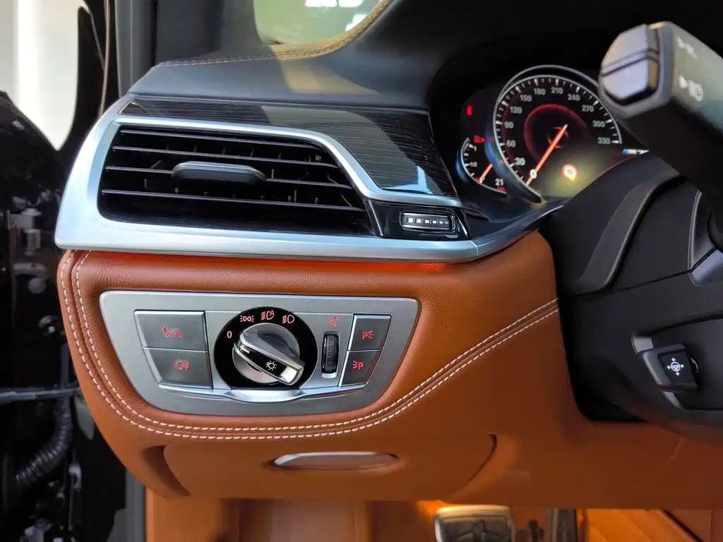 BMW 7 Series 2018 Model M760Li xDrive