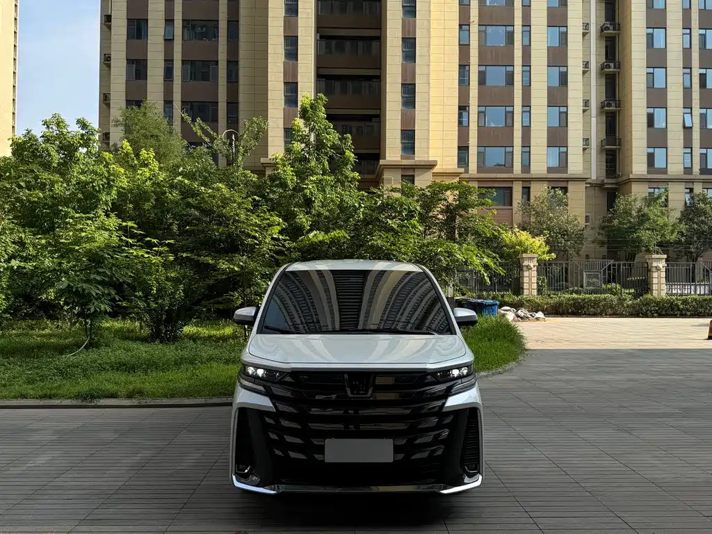 2024 Crown Hybrid 2.5L Prestige Edition