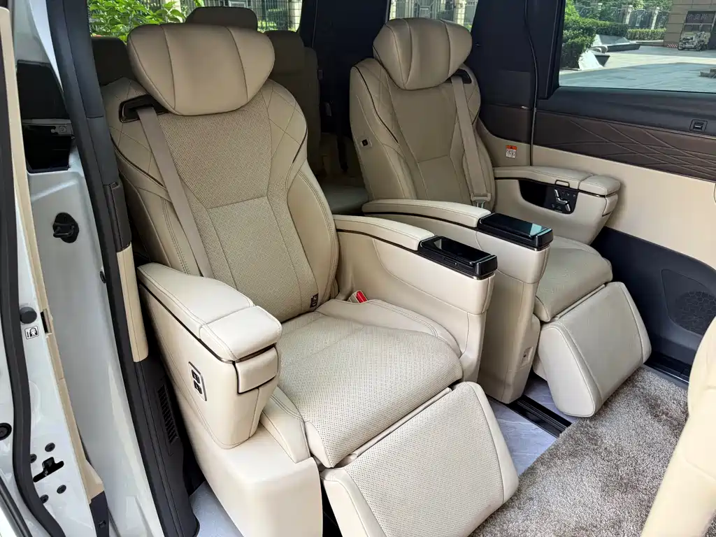 2024 Crown Hybrid 2.5L Prestige Edition