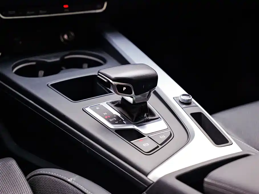 Audi A4L 2024 40 TFSI Fashion Dynamic Edition