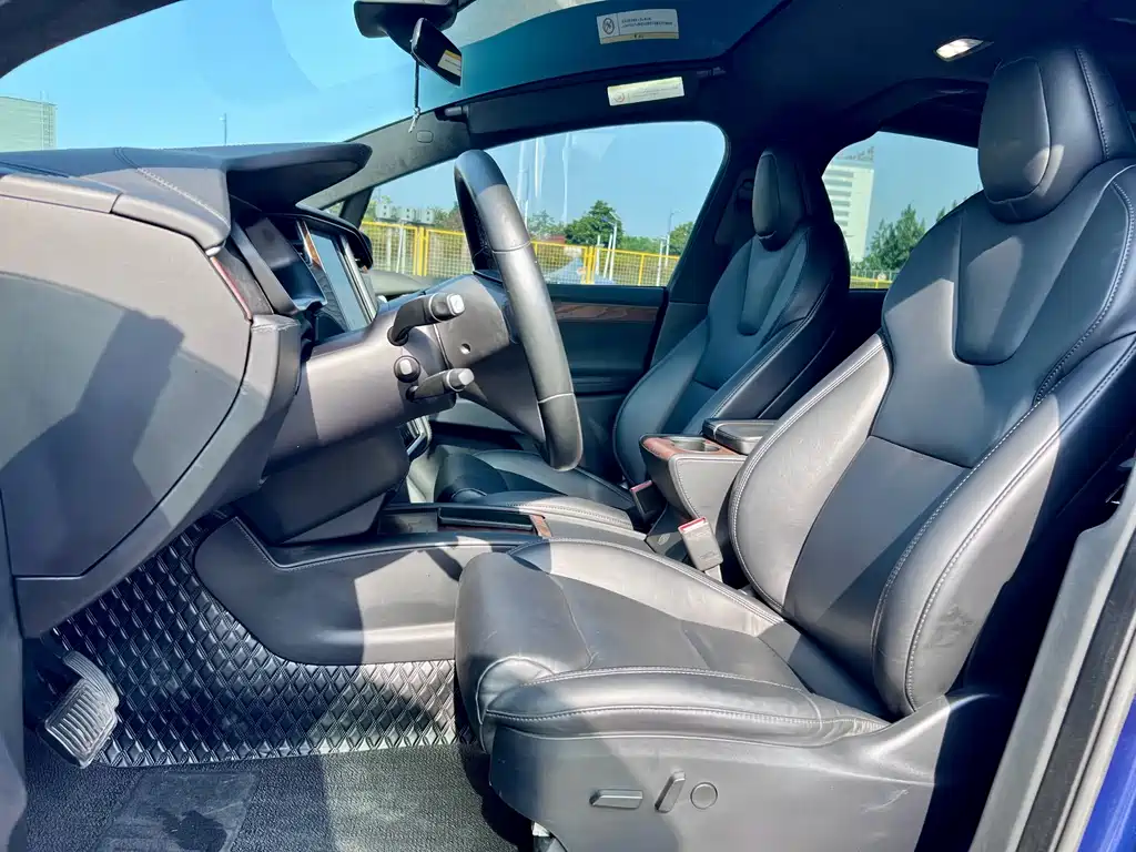 Model X 2019 Long Range Edition