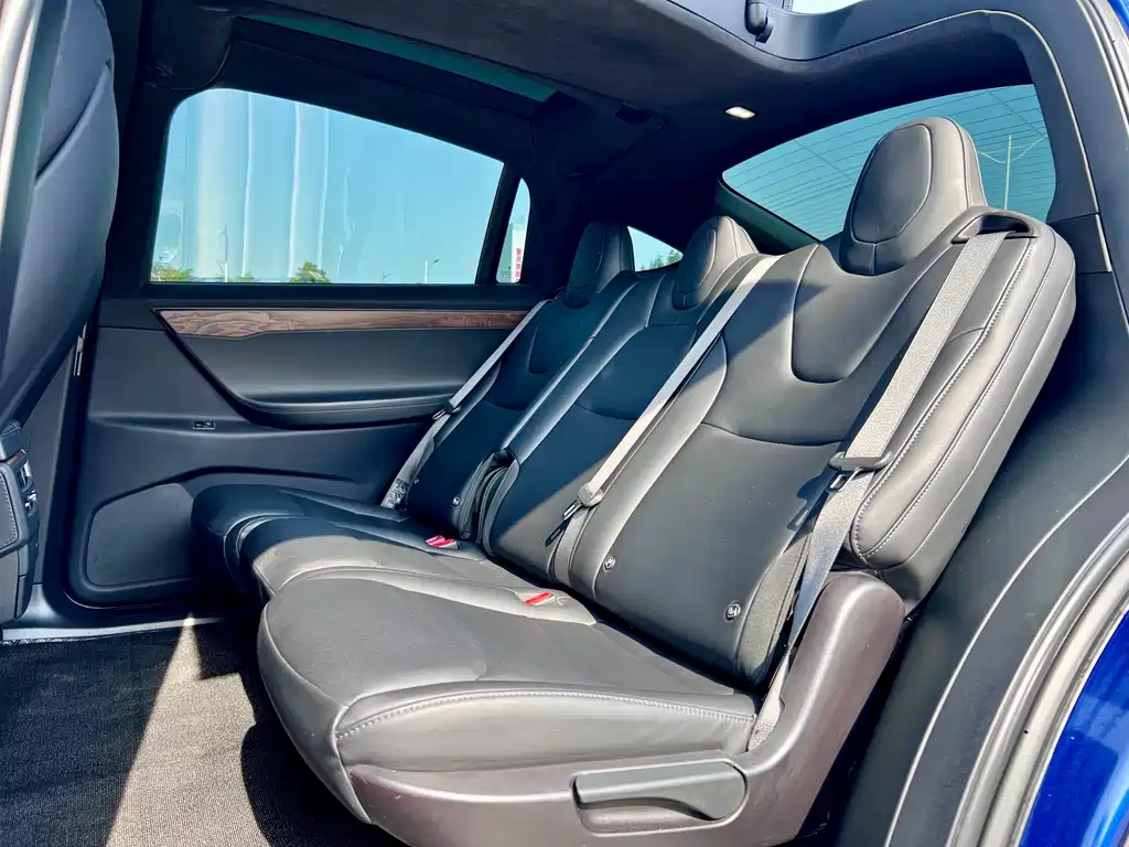 Model X 2019 Long Range Edition