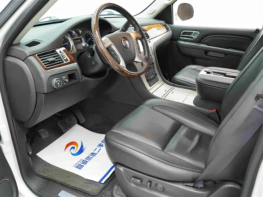 Escalade ESV Platinum Extended Length 2013