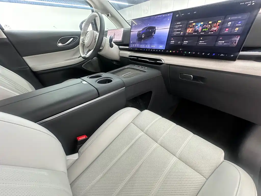 Dreamer 2025 PHEV Four-Wheel Drive Flagship Kunpeng Edition