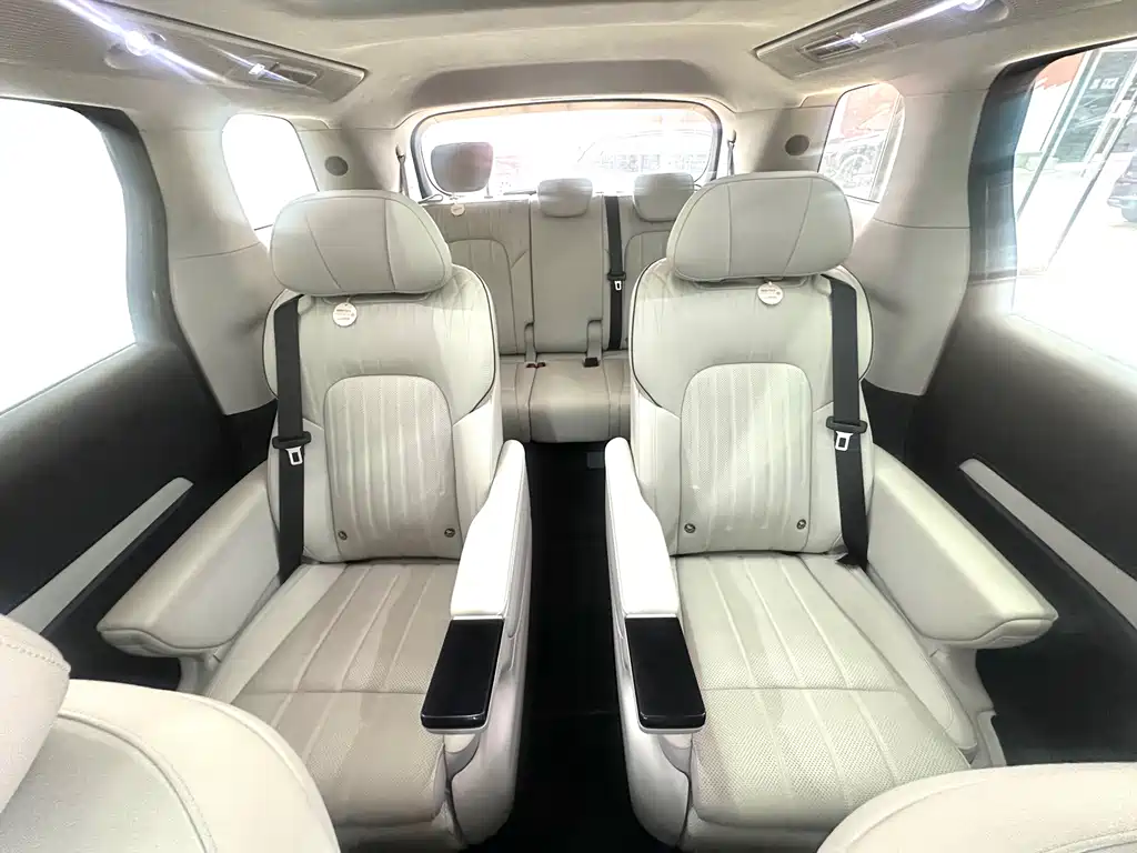 Dreamer 2025 PHEV Four-Wheel Drive Flagship Kunpeng Edition