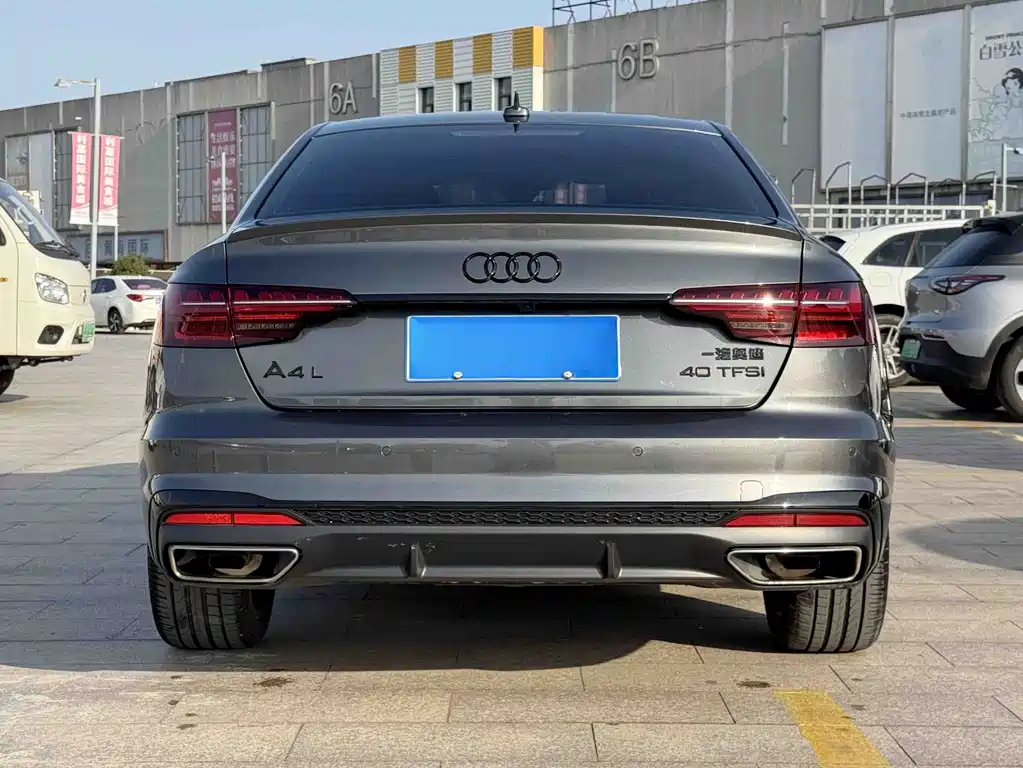 Audi A4L 2023 40 TFSI Bang&Olufsen Star Night Edition