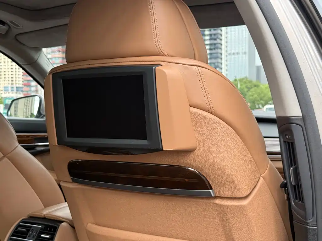 BMW 7 Series 2010 model 760Li