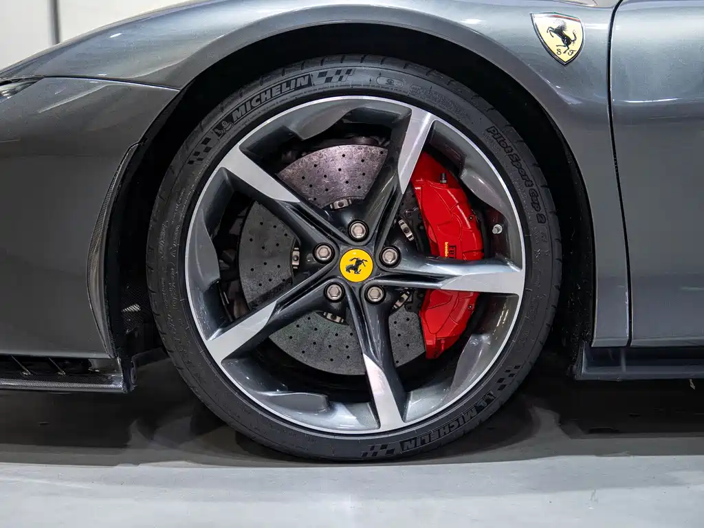 SF90 Spider 2021