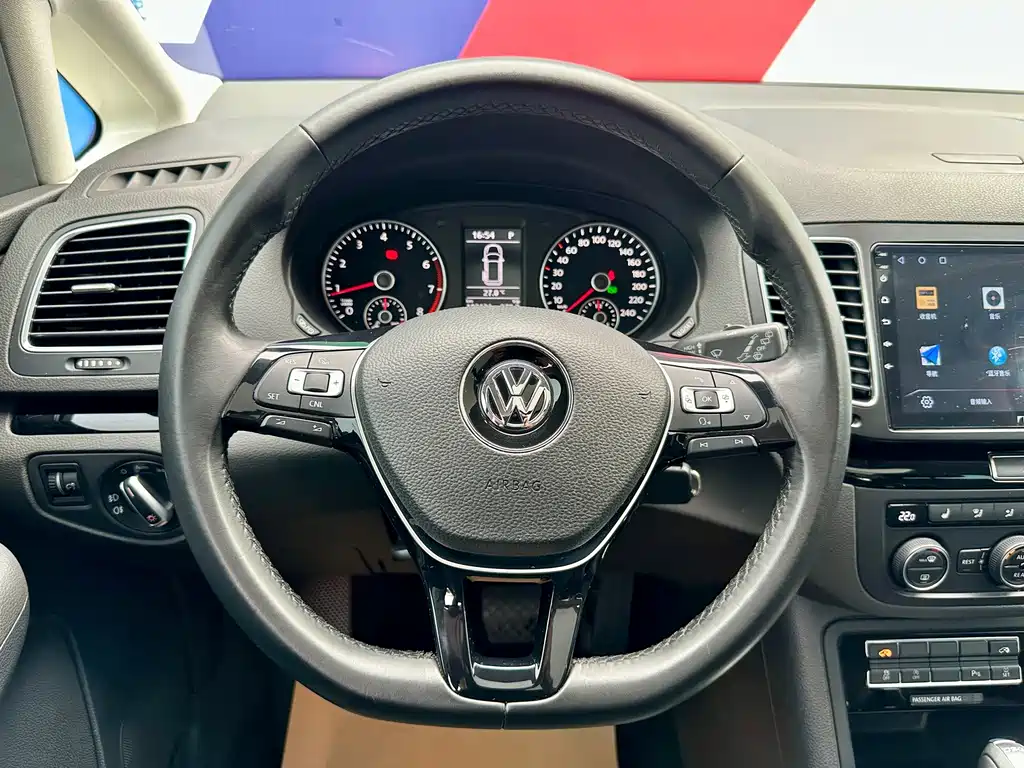 Shangri-La 2018 380TSI Premium 7-seater