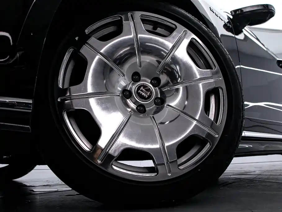 Audi A8 2024 model A8L 50 TFSI quattro Premium Edition