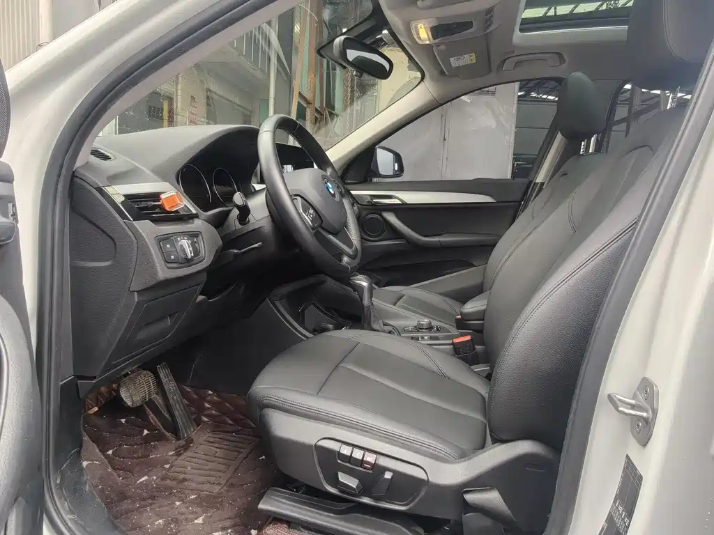 BMW X1 2019 sDrive20Li Leading Edition