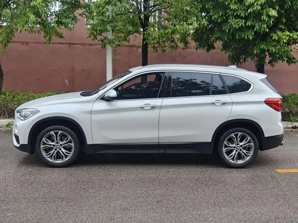 BMW X1 2019 sDrive20Li Leading Edition