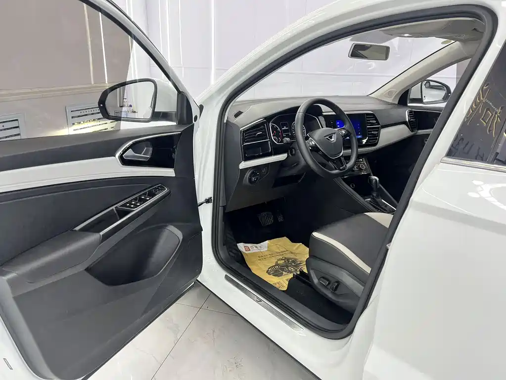 Volkswagen VS7 2022 1.4T Automatic Advance Pro Edition